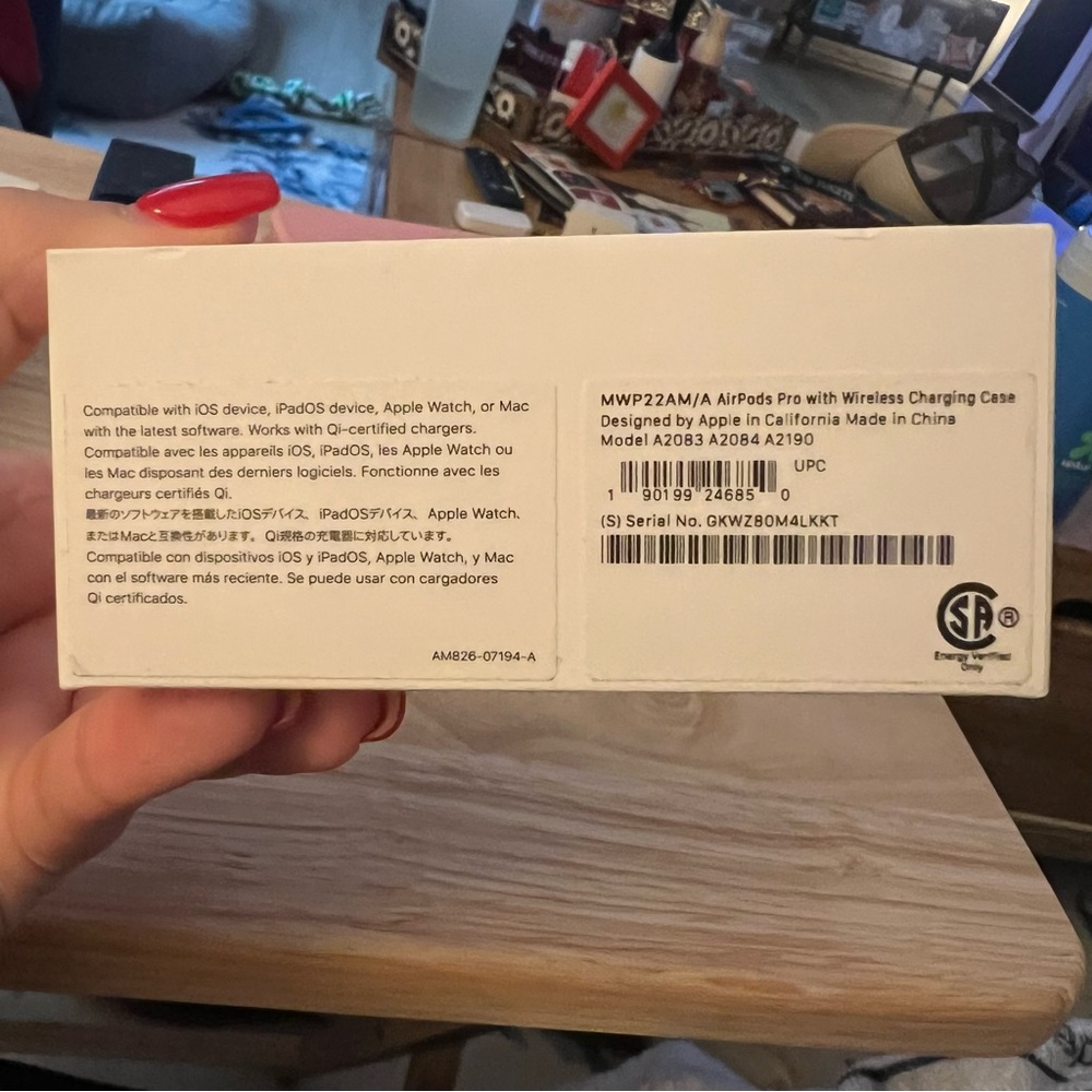 Apple AirPods Pro (1st Generation) - Picture 8 of 11